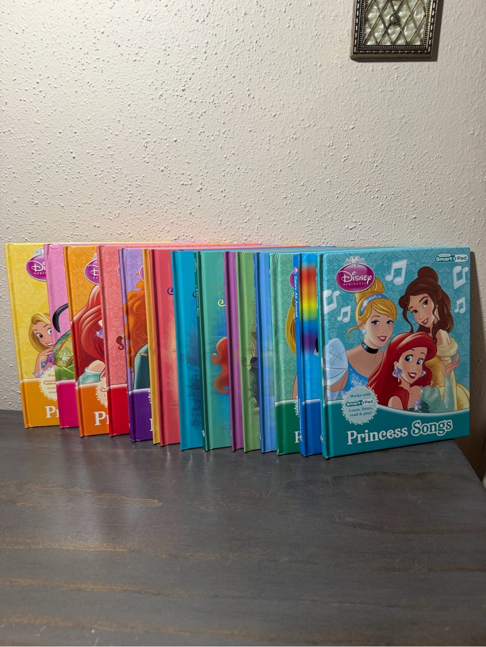 Lot of 16 Disney Princess books- great condition- please read description